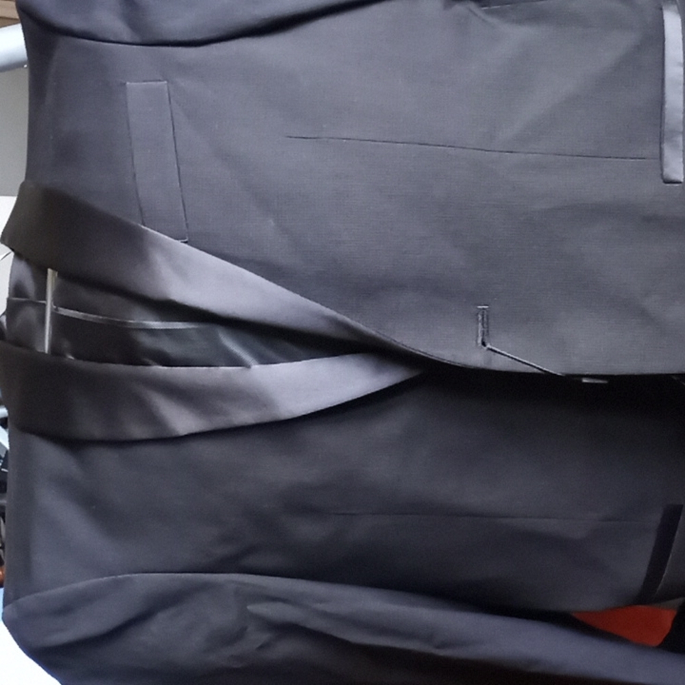 Kenneth Cole reaction ready flex suit coat black size 36R